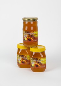 Suncokretov med, koji se skuplja sa polja suncokreta južnog BAnata,u svetu veoma cenjen i visoko kotiran med